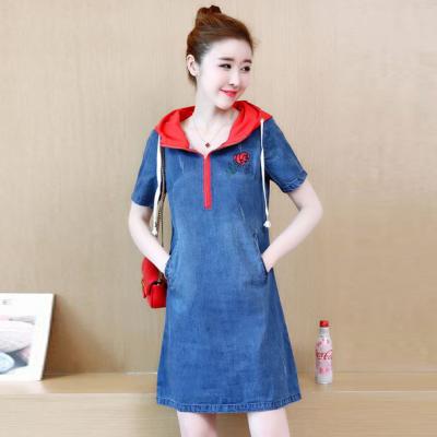 ĐẦM JEAN KIỂU PHỐI NÓN ĐỎ THÊU HOA HỒNG - NJ149